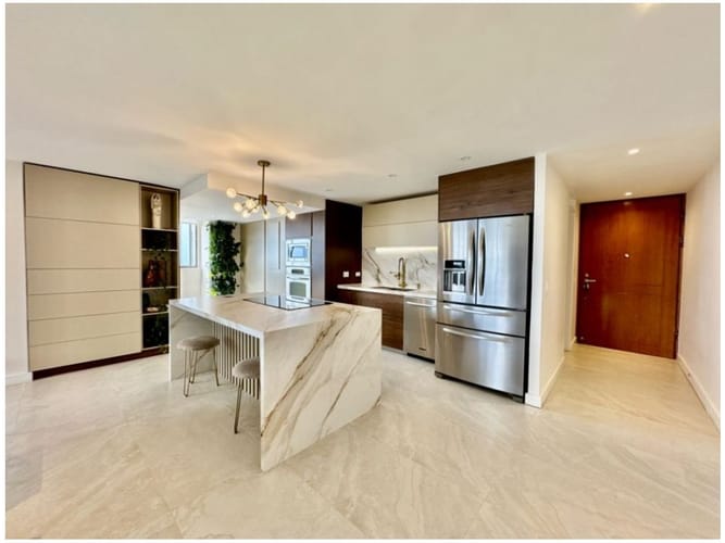 Apartamento de 3 alcobas en venta en San Lucas, Medellín, 180 m² · foto 8 de 24