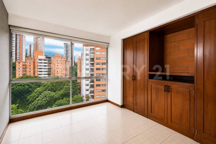 Apartamento de 3 alcobas en venta en La Candelaria, Medellín, 64 m² · foto 2 de 9
