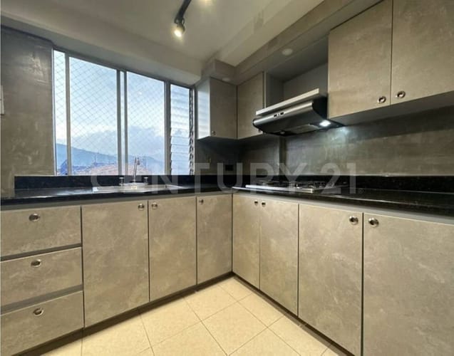 Apartamento de 3 alcobas en venta en La Candelaria, Medellín, 64 m² · foto 9 de 9