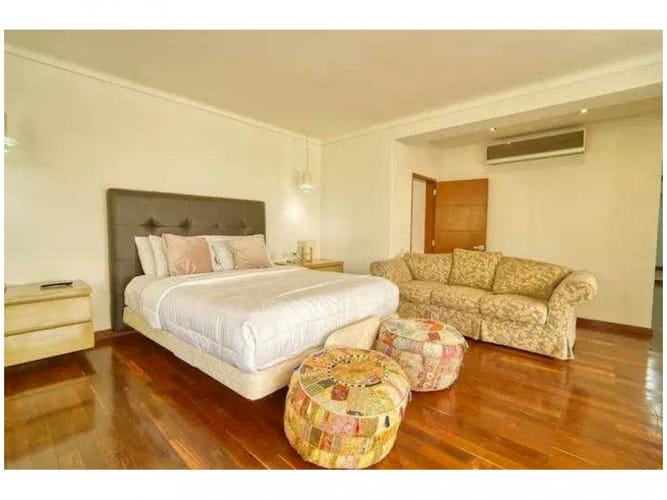 Casa de 5 alcobas en venta en El Poblado, Medellín, 640 m² · foto 5 de 17