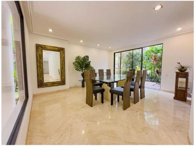 Casa de 5 alcobas en venta en El Poblado, Medellín, 640 m² · foto 14 de 17