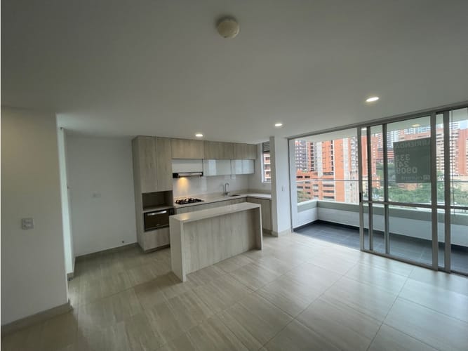 Apartamento de 3 alcobas en arriendo en Alto De Las Flores, Sabaneta, 80 m² · foto 2 de 17