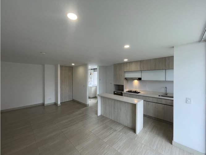 Apartamento de 3 alcobas en arriendo en Alto De Las Flores, Sabaneta, 80 m² · foto 5 de 17