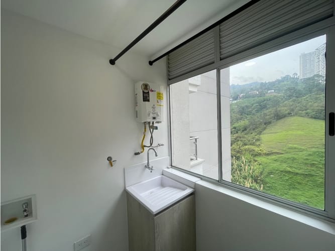 Apartamento de 3 alcobas en arriendo en Alto De Las Flores, Sabaneta, 80 m² · foto 8 de 17