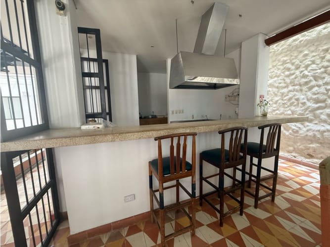 Casa de 13 alcobas en arriendo en Centro, Santa Marta, 1000 m² · foto 4 de 24