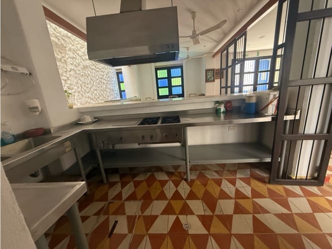 Casa de 13 alcobas en arriendo en Centro, Santa Marta, 1000 m² · foto 7 de 24
