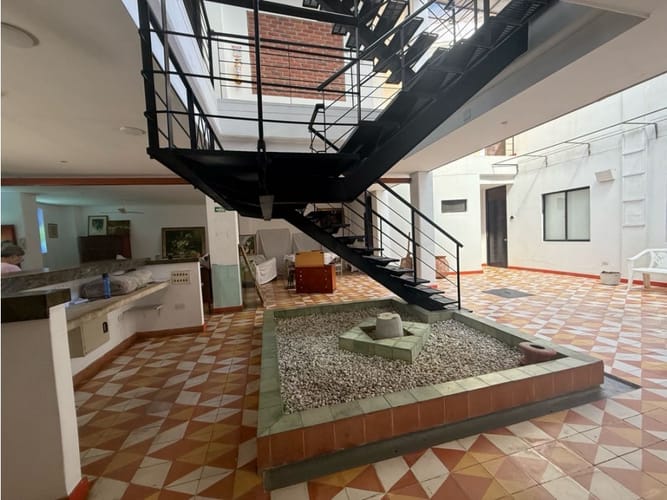 Casa de 13 alcobas en arriendo en Centro, Santa Marta, 1000 m² · foto 8 de 24