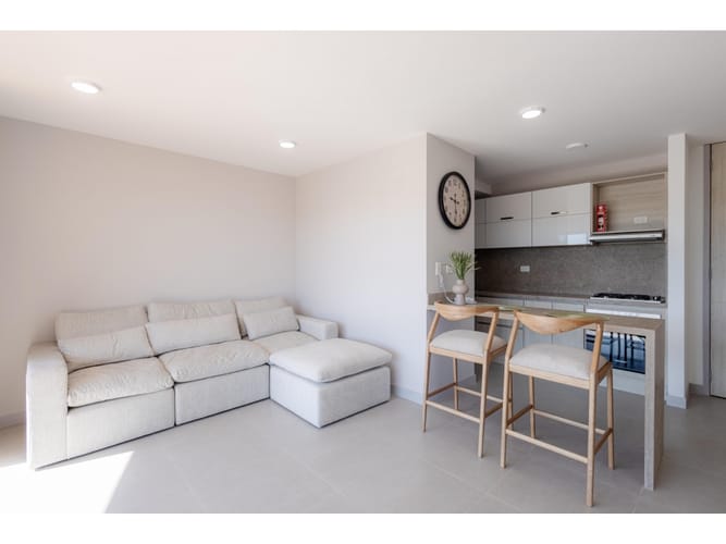 Apartamento de 2 alcobas en arriendo en Serena Del Mar, Cartagena, 76 m² · foto 2 de 14