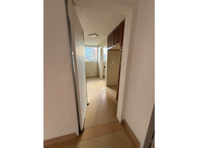 Apartamento de 3 alcobas en venta en Los Naranjos, Medellín, 121 m² · foto 2 de 22