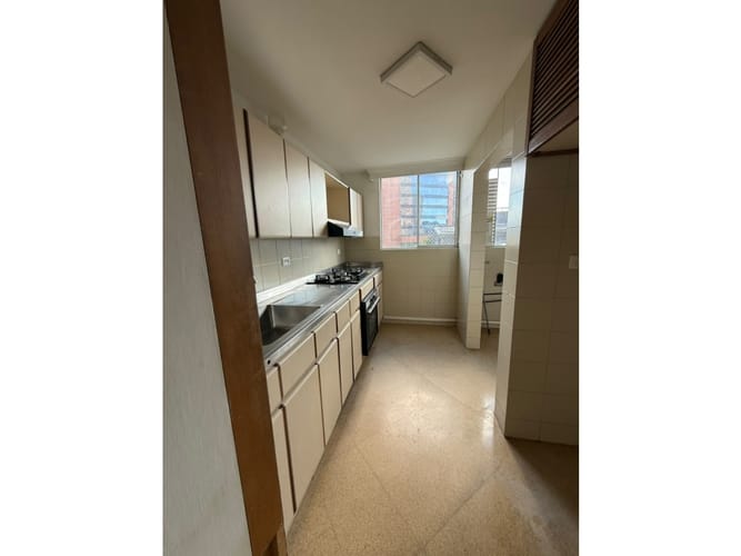 Apartamento de 3 alcobas en venta en Los Naranjos, Medellín, 121 m² · foto 7 de 22
