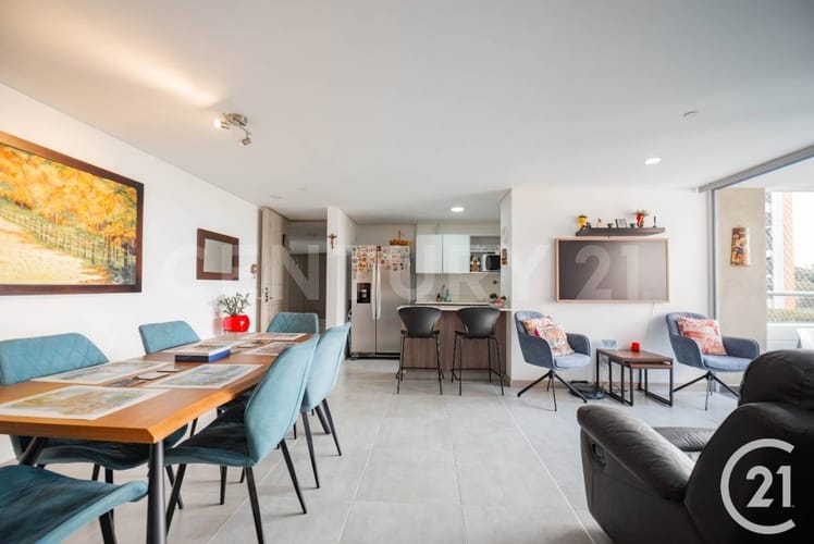 Apartamento de 3 alcobas en venta en Alto De Misael, Envigado, 89 m² · foto 2 de 21