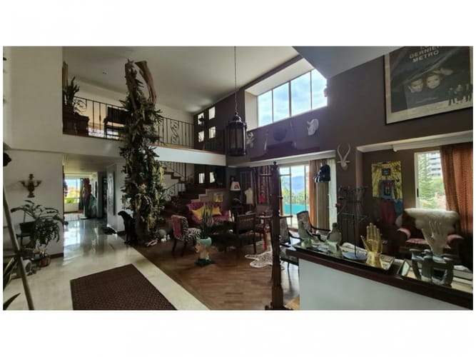 Apartamento de 3 alcobas en venta en La Calera, Medellín, 370 m² · foto 3 de 24