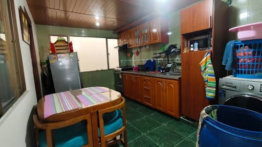 Casa de 10 alcobas en venta en La Riviera, Bogotá, 252 m² · foto 16 de 24