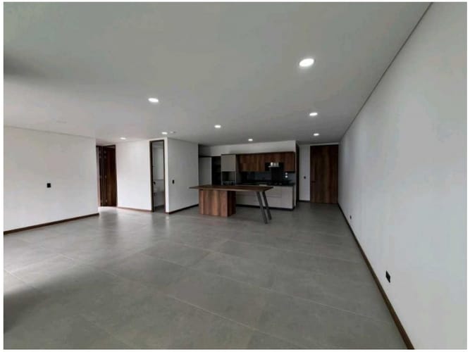 Apartamento de 2 alcobas en venta en Altos Del Poblado, Medellín, 142 m² · foto 6 de 11