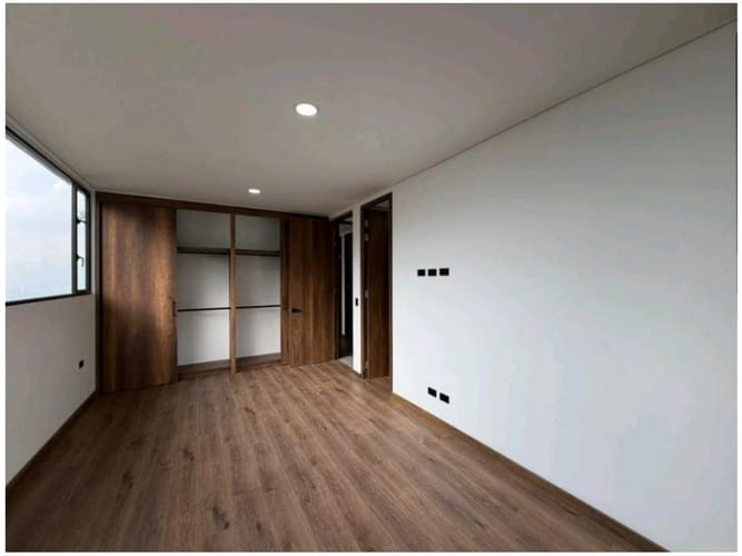 Apartamento de 2 alcobas en venta en Altos Del Poblado, Medellín, 142 m² · foto 9 de 11