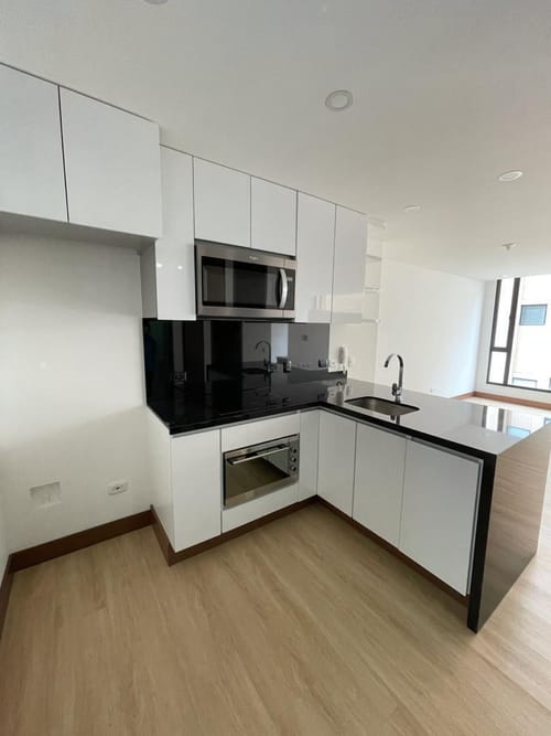 Apartaestudio en venta en Chicó Navarra, Bogotá, 54 m² · foto 2 de 13