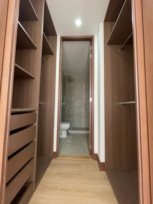 Apartaestudio en venta en Chicó Navarra, Bogotá, 54 m² · foto 7 de 13