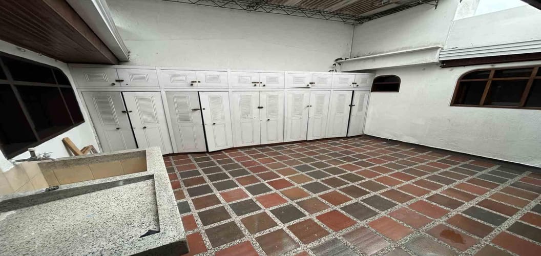 Casa de 7 alcobas en venta en Alamos, Pereira, 364 m² · foto 4 de 18