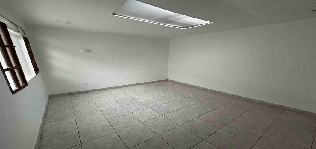 Casa de 7 alcobas en venta en Alamos, Pereira, 364 m² · foto 16 de 18
