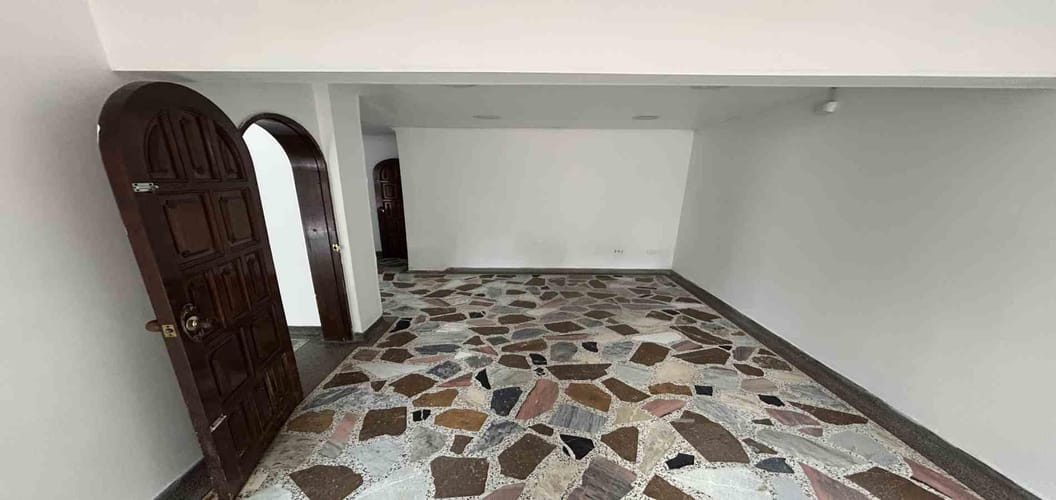 Casa de 7 alcobas en venta en Alamos, Pereira, 364 m² · foto 18 de 18