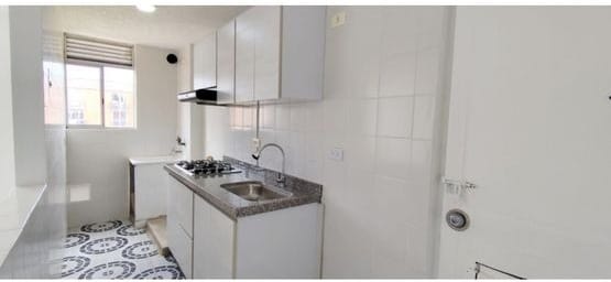 Apartamento de 2 alcobas en venta en Laguna Tierra Blanca, Soacha, 43 m² · foto 2 de 12