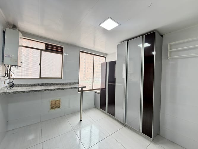 Apartamento en venta en Lagos De Cordoba, Bogotá · foto 4 de 24