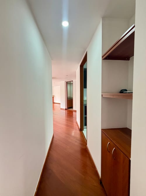 Apartamento en venta en Lagos De Cordoba, Bogotá · foto 11 de 24