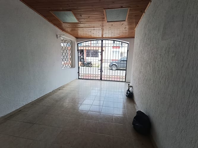 Casa de 5 alcobas en venta en Alborada, Villavicencio, 98 m² · foto 2 de 18