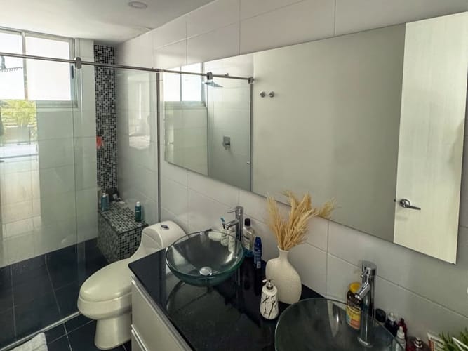 Apartamento de 3 alcobas en venta en El Poblado, Medellín, 148 m² · foto 12 de 15