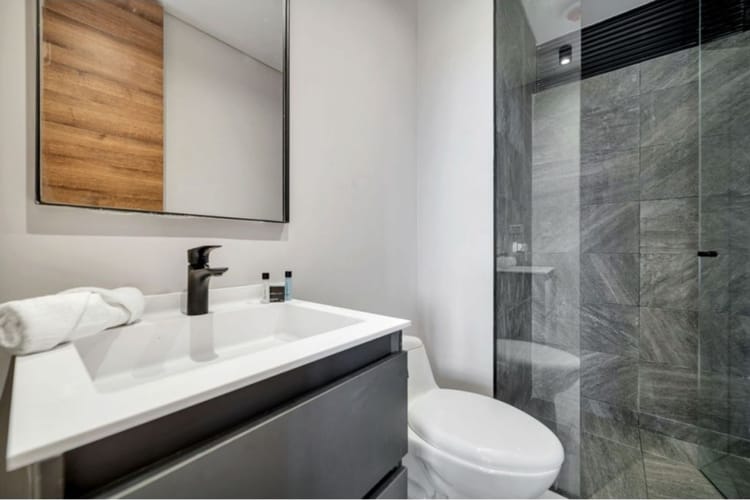 Apartamento de 2 alcobas en venta en Laureles, Medellín, 197 m² · foto 12 de 12