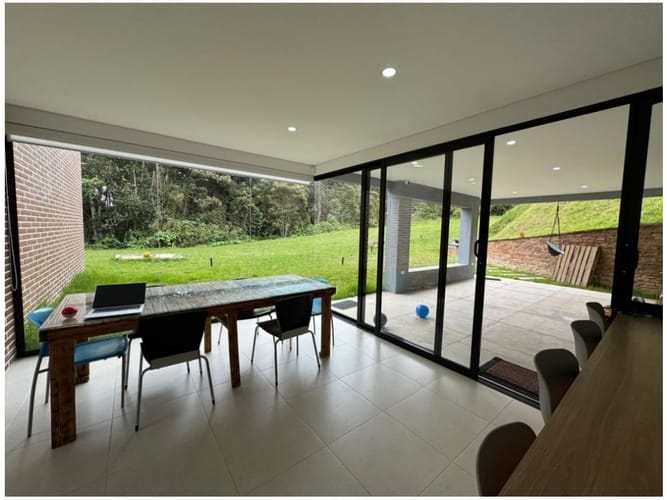 Casa de 3 alcobas en venta en Pantanillo, Envigado, 396 m² · foto 6 de 24