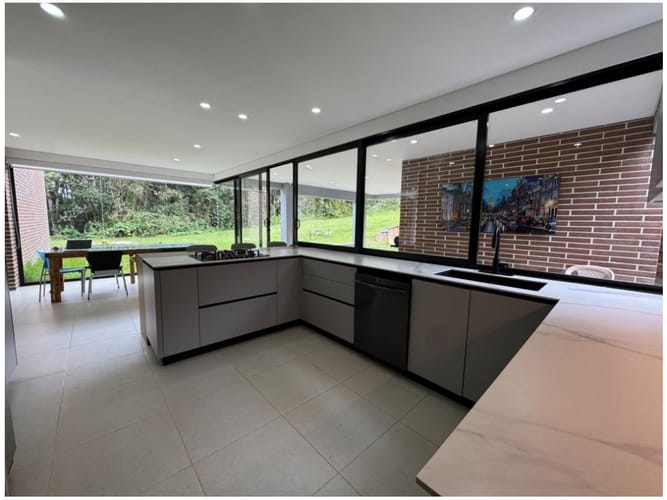 Casa de 3 alcobas en venta en Pantanillo, Envigado, 396 m² · foto 7 de 24