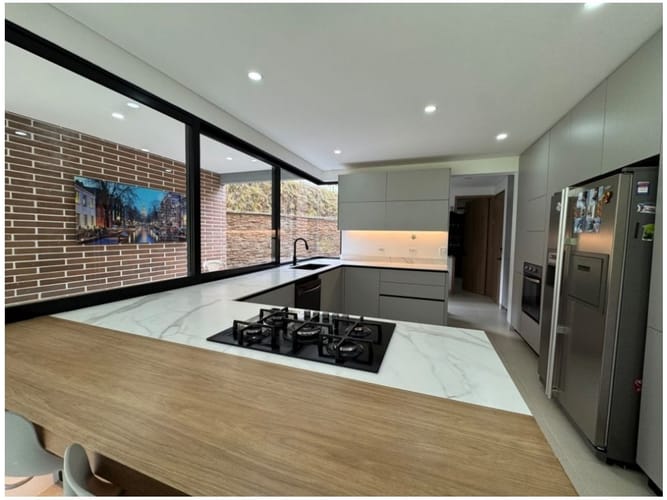 Casa de 3 alcobas en venta en Pantanillo, Envigado, 396 m² · foto 9 de 24