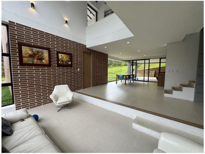Casa de 3 alcobas en venta en Pantanillo, Envigado, 396 m² · foto 12 de 24