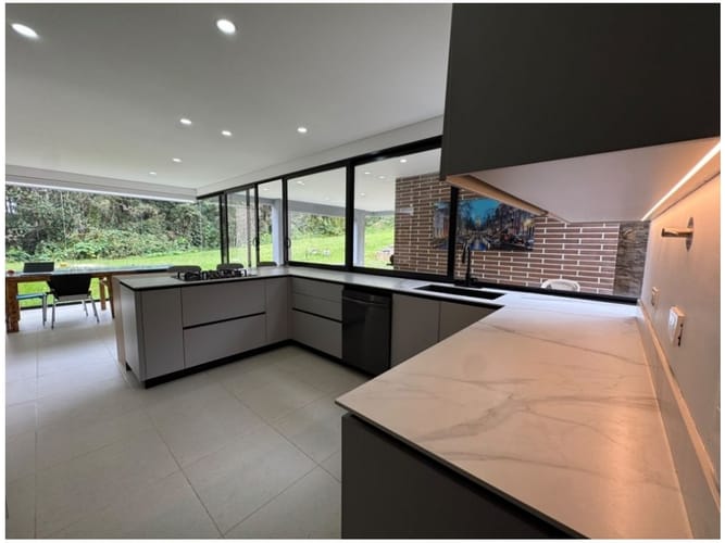 Casa de 3 alcobas en venta en Pantanillo, Envigado, 396 m² · foto 17 de 24