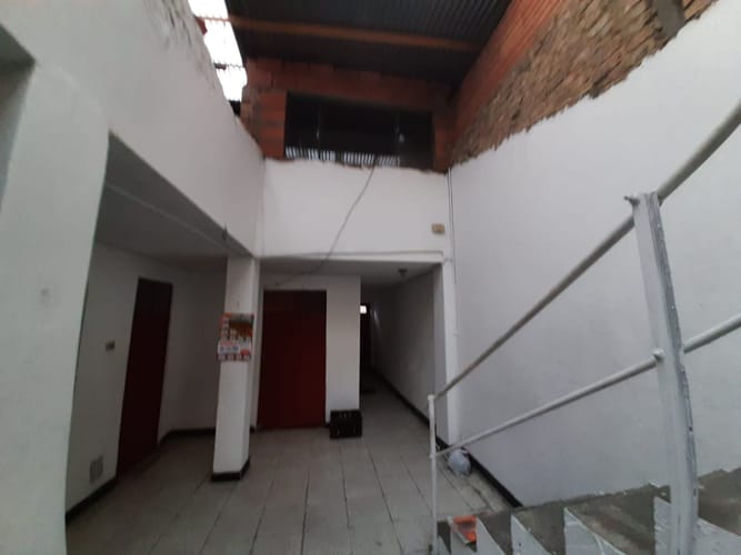 Casa de 9 alcobas en venta en Las Acacias, Bogotá, 240 m² · foto 8 de 18