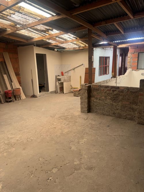 Casa de 9 alcobas en venta en Las Acacias, Bogotá, 240 m² · foto 13 de 18