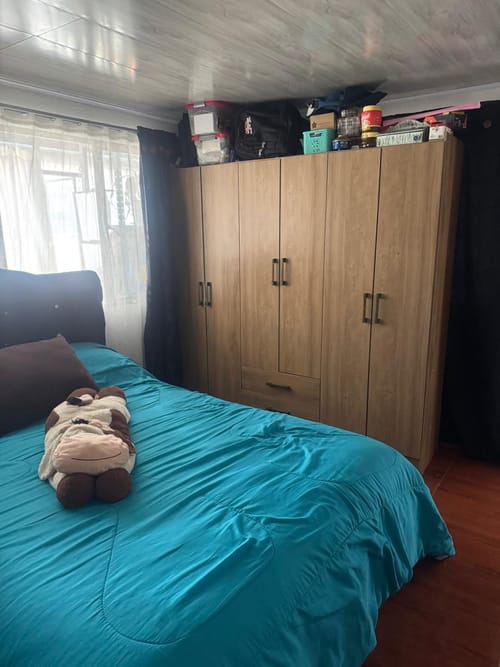 Casa de 9 alcobas en venta en Las Acacias, Bogotá, 240 m² · foto 18 de 18