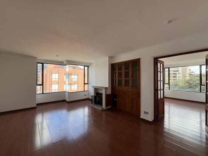 Apartamento en venta en Chico, Bogotá · foto 2 de 24