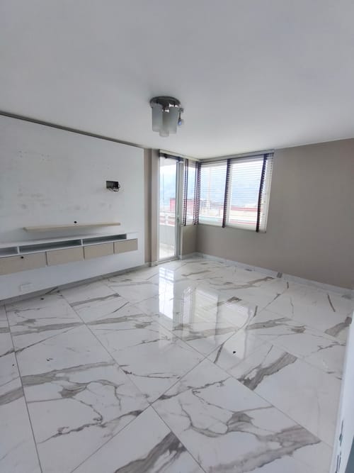 Apartamento de 3 alcobas en venta en Centro, Ibagué, 136 m² · foto 2 de 7