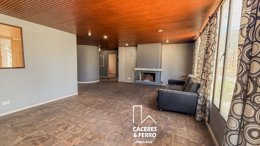 Apartamento de 3 alcobas en venta en Chico Norte, Bogotá, 133 m² · foto 3 de 9