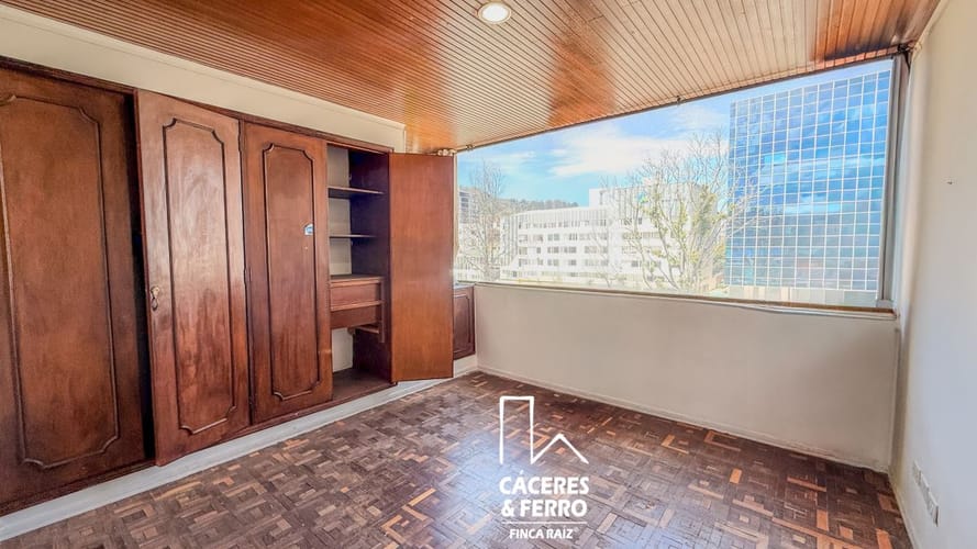 Apartamento de 3 alcobas en venta en Chico Norte, Bogotá, 133 m² · foto 5 de 9