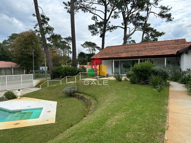 Casa ideal para clinica privada, zona comercial, Punta del Este · Foto 6