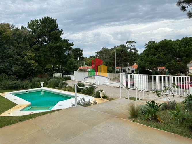 Casa ideal para clinica privada, zona comercial, Punta del Este · Foto 8