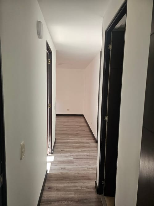 Apartamento de 2 alcobas en arriendo en San Cipriano, Bogotá, 58 m² · foto 11 de 18