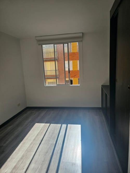 Apartamento de 2 alcobas en arriendo en San Cipriano, Bogotá, 58 m² · foto 8 de 18