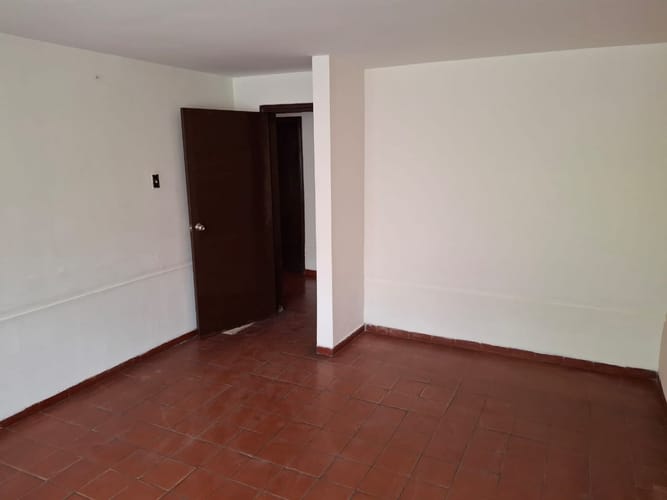 Casa de 9 alcobas en venta en Alqueria La Fragua, Bogotá, 233 m² · foto 10 de 24