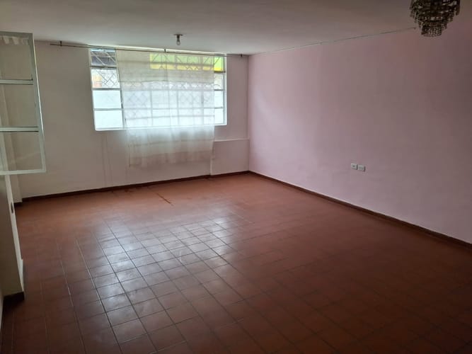 Casa de 9 alcobas en venta en Alqueria La Fragua, Bogotá, 233 m² · foto 4 de 24