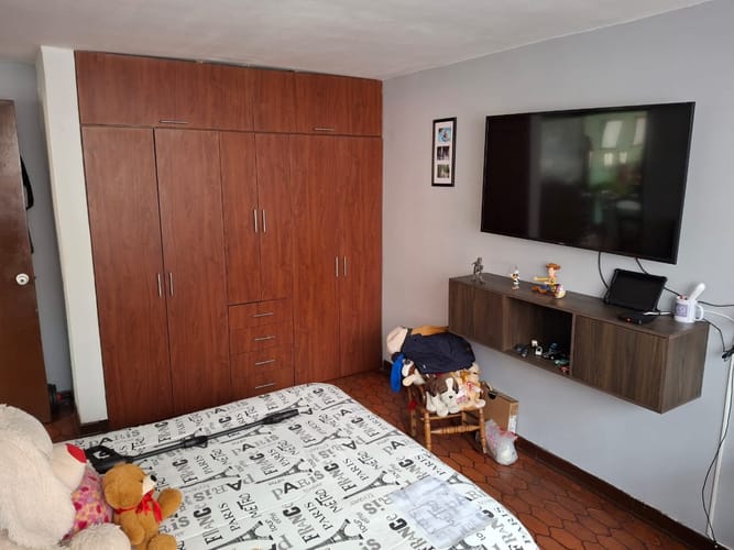 Casa de 9 alcobas en venta en Alqueria La Fragua, Bogotá, 233 m² · foto 17 de 24