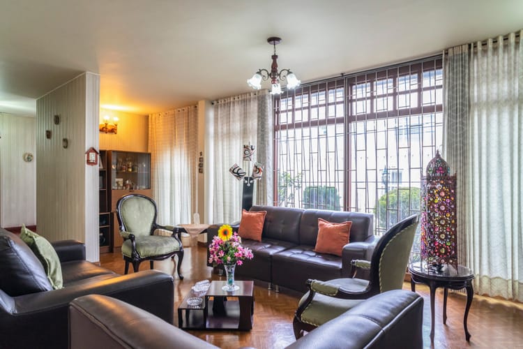 Casa de 5 alcobas en venta en Barrios Unidos, Bogotá, 185 m² · foto 3 de 13